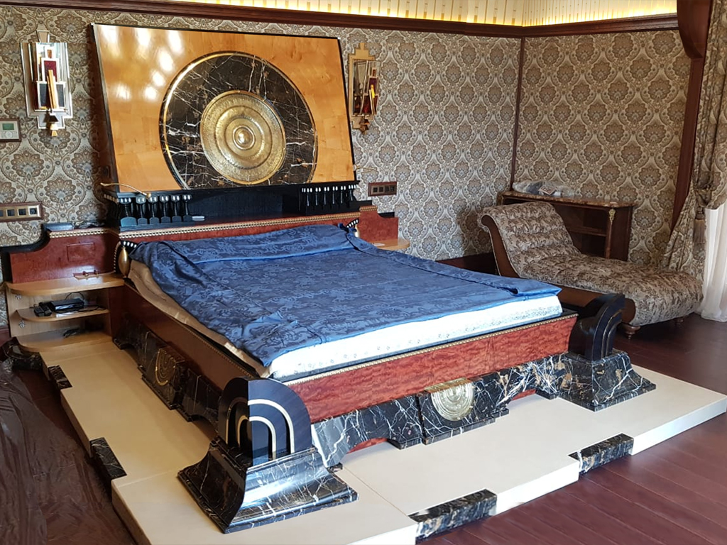 15 Спальня в стиле «Либерти» Карло Бугатти Миниатюра